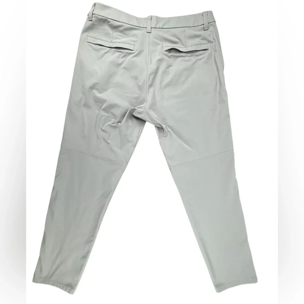 Lululemon- Commission Pant Slim- Color/Carbon Dust- 34- Like New!!‎